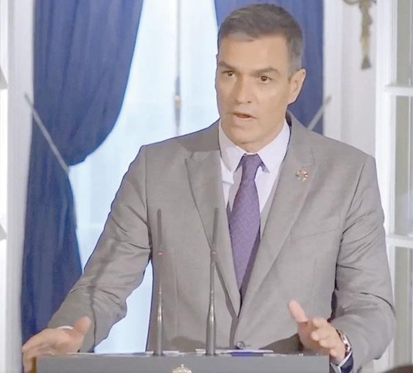 ¡PEDRO SÁNCHEZ ANALIZA RENUNCIAR A LA PRESIDENCIA!