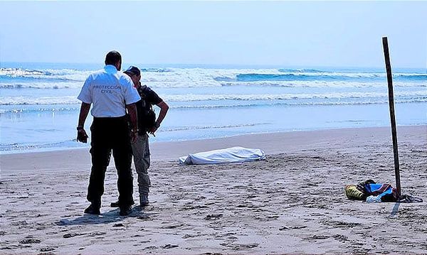 ¡PESCADOR RESBALA EN LAS ESCOLLERAS Y MUERE AHOGADO!