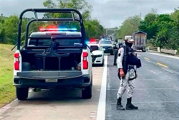 ¡TRAKA TRAKA EN TUXPAN! - *Cerca de la Caseta de la Autopista