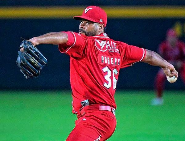 ¡EL ÁGUILA ASEGURA LA SERIE EN CANCÚN! - *Gran Pitcheo de Rogers y el Bullpen
