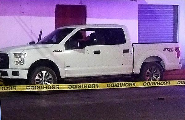 ¡LOS MASACRAN! - *Les Disparan Cuando Estaban en una Camioneta