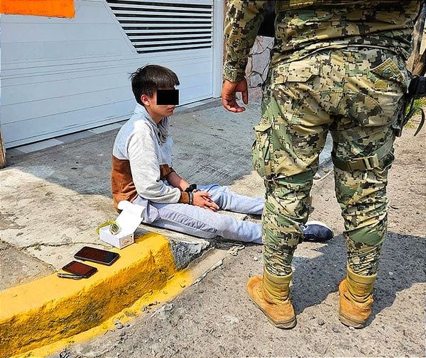 ¡LE SACÓ LA NAVAJA, TIENE 14 AÑOS! - *EL CELULAR Y EL DINERO