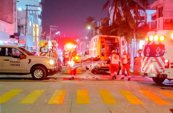 ¡MOTOCICLISTAS HERIDOS CUANDO ERAN PERSEGUIDOS POR MARINOS!