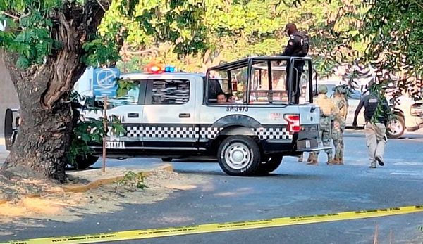 ¡ASEGURAN UN TAXI Y DETIENEN A DOS!