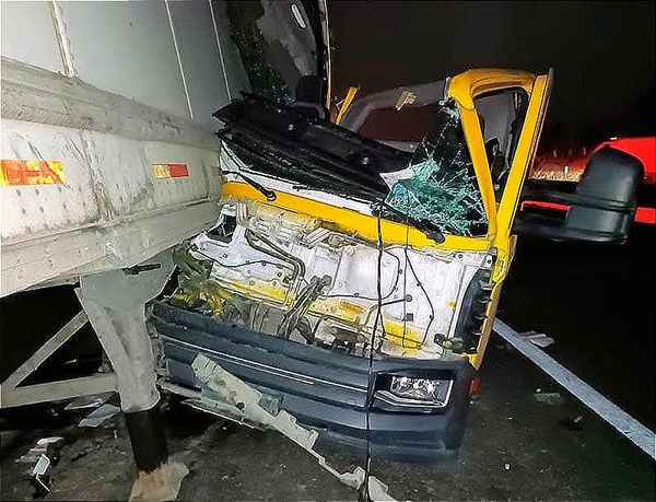 ¡CHOQUE DE “MONSTRUOS”! - *UNO ESTACIONADO EN EL ACOTAMIENTO *LIBRAMIENTO SANTA FE-SAN JULIÁN