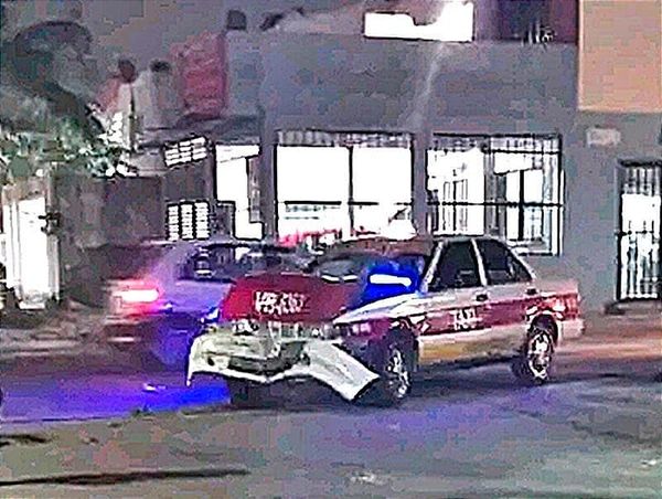 ¡MOTORIZADO HERIDO EN ENCONTRONAZO CON TAXI! - *LOMAS 4 DE RÍO MEDIO