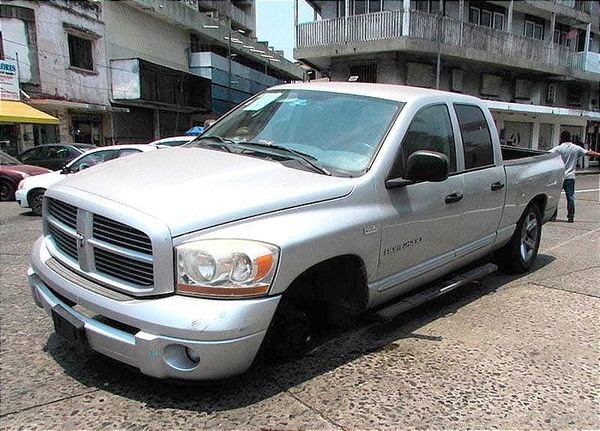 ¡SE LE SALE LA LLANTA A MEDIO CAMINO! - *FRENTE AL PARQUE ZAMORA