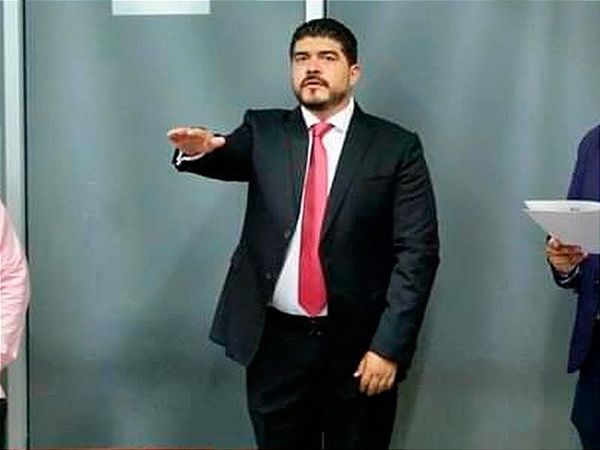 ¡ZENYAZEN YA ES MAESTRO! - *En Política Pública y Gestión Educativa Estratégica