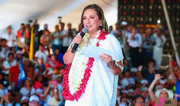 ¡XÓCHITL VS. NAHLE! - AY NANITAS