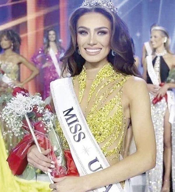 ¡RENUNCIA NOELIA VOIGT A LA CORONA DE MISS USA!