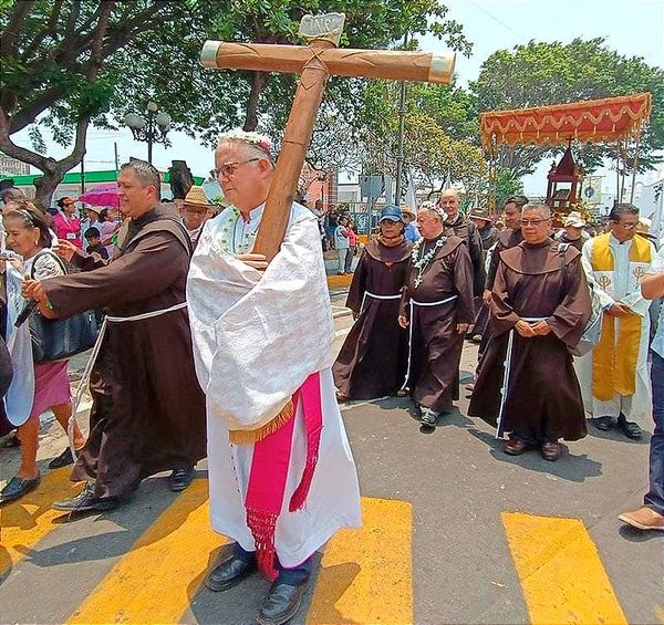 ¡500 AÑOS! - LA LLEGADA DE LOS FRANCISCANOS *Gran Tapete de Arena y Aserrín en Independencia