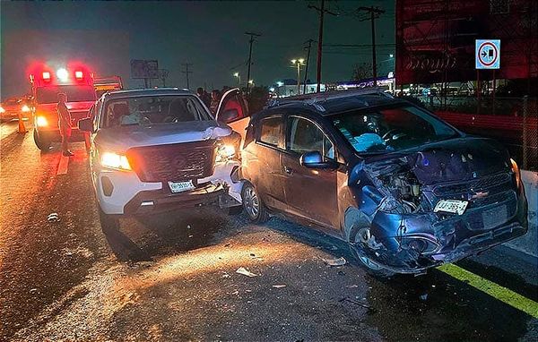 ¡CARAMBOLAZO EN LA VERACRUZ-CARDEL! - *SUSTO Y MAYUGONES