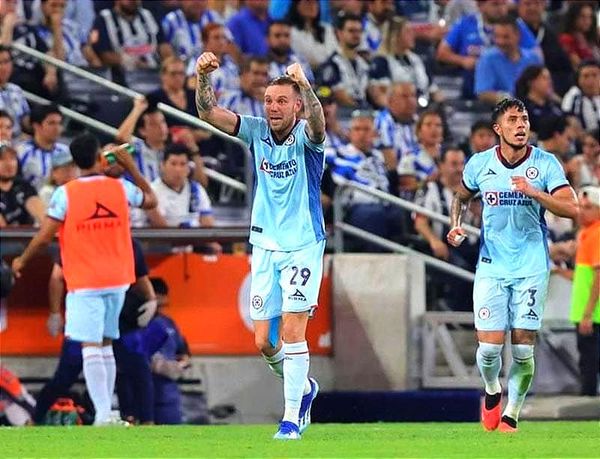¡CRUZ AZUL SUEÑA CON LA FINAL! - *Fue a Monterrey y gana 1-0, el domingo el de vuelta