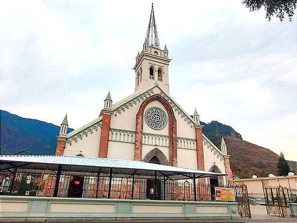 ¡IRRUMPE GN EN LA IGLESIA! - *Durante la Celebración de la Eucaristía
