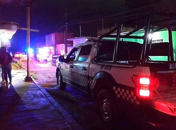 ¡EN EL PECHO Y EN LA CABEZA! - *LO INTERCEPTAN PISTOLEROS EN UNA MOTO