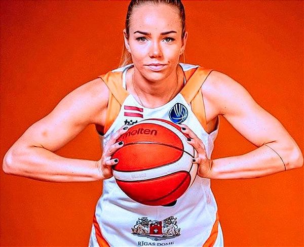 ¡ILZE JAKOBSONE! - *DESDE LETONIA A HALCONES XALAPA FEMENIL!