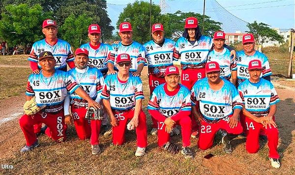 ¡MEDIAS BLANCAS SORPRENDE EN LA “PERFECTO VÉLEZ ORTIZ! - SÚPER MÁSTERS