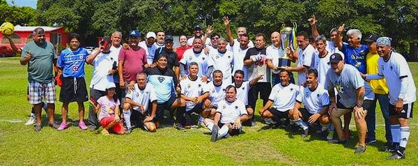 ¡MULTIFAMILIAR GANA LA COPA EN LA ORO! - *EL BOTAFOGO LOS LLEVÓ HASTA PENALES