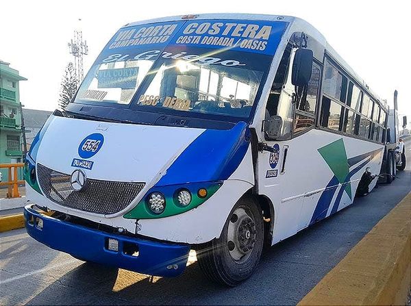 ¡SE QUEDÓ SIN LLANTAS EN EL PUENTE ALLENDE!