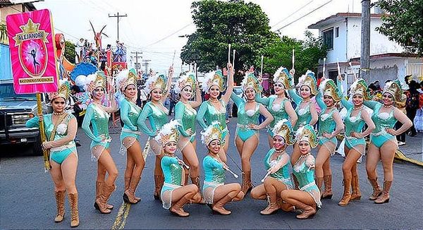 ¡ALGARABÍA Y AMBIENTE! - PAPAQUI EN LA COLONIA CARRANZA