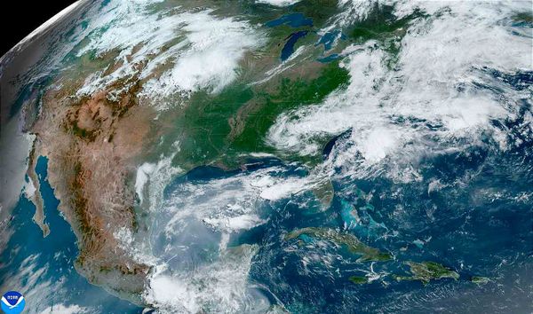 ¡SERÁ OTRA SEMANA CON BOCHORNO EXTREMO! - * AÚN SIN INDICIOS PARA DISTURBIOS EN EL GOLFO DE MÉXICO.