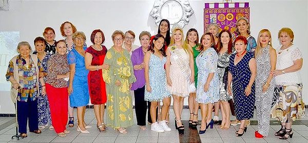 GALERÍA SOCIAL - PRESENTAN A VICTORIA III!