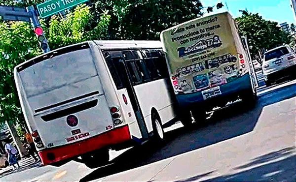 ¡SE DAN UN “LLEGUE” DE CACHETE! - CARRERITAS EN DÍAZ MIRÓN!