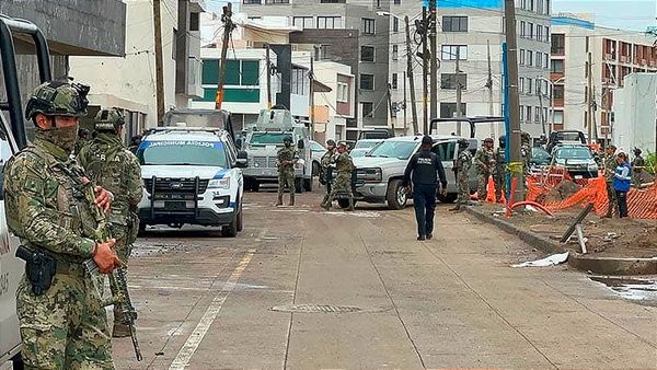 ¡ERA UN ARSENAL EL DE COSTA DE ORO! - 200 ARMAS LARGAS Y CARTUCHOS