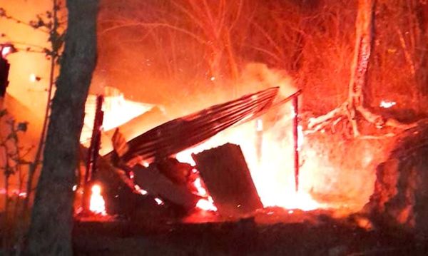 ¡MUERE QUEMADO EN SU CASA!