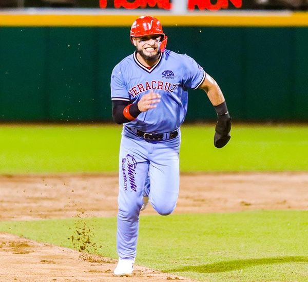 ¡EL ÁGUILA LE GANA EL PRIMERO A PIRATAS!