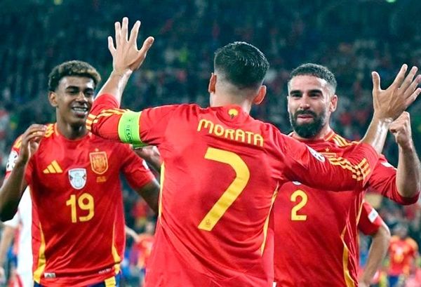 ¡ESPAÑA SE METE A OCTAVOS DE LA EURO, LE PEGA A ITALIA!