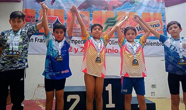 ¡DESTACA CLUB TIBURONES BLANCOS EN REGIONAL DE NATACIÓN 2024!