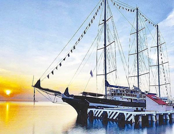 ¡SE FUE EL “CAPITÁN MIRANDA”! - * Despiden Veracruzanos y Uruguayos a la Tripulación del Buque Escuela