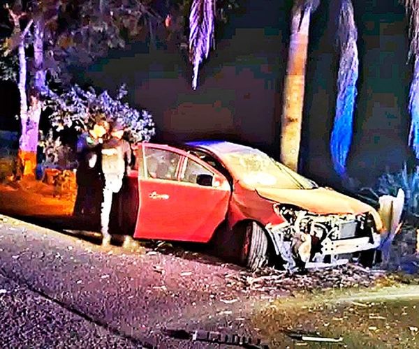 ¡QUE SE LE TRABÓ EL VOLANTE! - *Y CONTRA LOS ÁRBOLES!