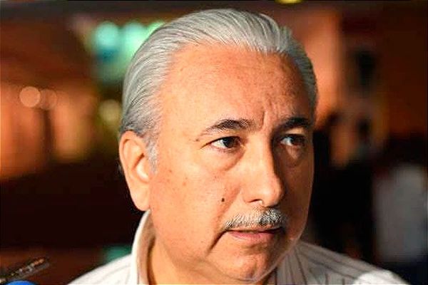 ¡URRETA QUIERE A LOS MEJORES PERFILES EN LOS GABINETES!