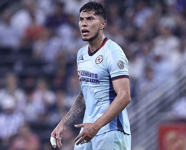 ¡CARLOS SALCEDO QUIERE DEJAR CRUZ AZUL E IRSE DE MÉXICO!