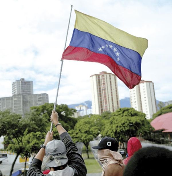 ¡VENEZUELA RETIRA A PERSONAL DIPLOMÁTICO DE SIETE PAÍSES LATINOAMERICANOS!