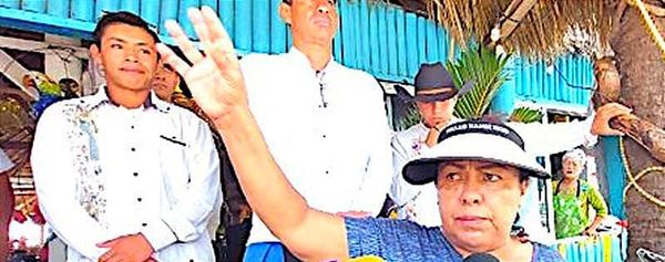 ¡SE PELEAN VILLA DEL MAR! - “Ese señor colocó unas boyas y se apostó gente para vigilar”