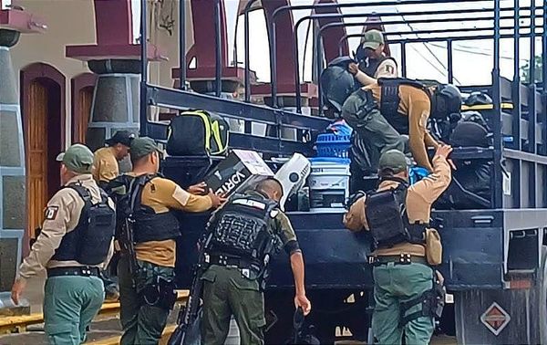 ¡SALE LA FUERZA CIVIL! - *VUELVEN MANDOS MUNICIPALES...