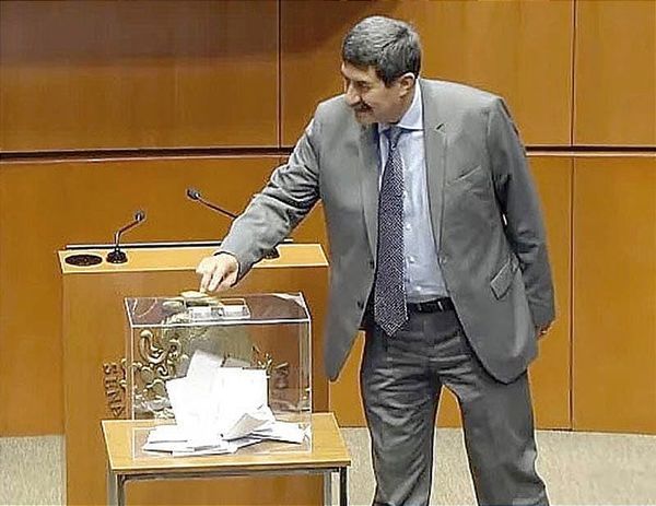 ¡JAVIER CORRAL YA ES SENADOR!