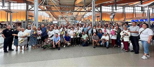 ¡NO SE VEÍAN DESDE HACE 25 AÑOS! - *SE REENCUENTRAN CON SUS HIJOS EN CAROLINA DEL NORTE