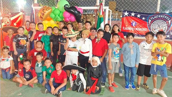 ¡TLACUACHES HACE SU FIESTA MEXICANA!