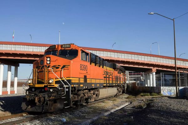 ¡VOTARÁN HOY REFORMA QUE FORTALECE TRANSPORTE FERROVIARIO DE PASAJEROS!