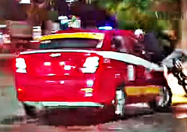 ¡TAXISTA DA CERRÓN A CICLISTA Y LO ATROPELLA!