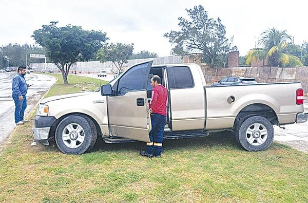 ¡POR CULPA DE LA LLUVIA SE FUE A ESTRELLAR!