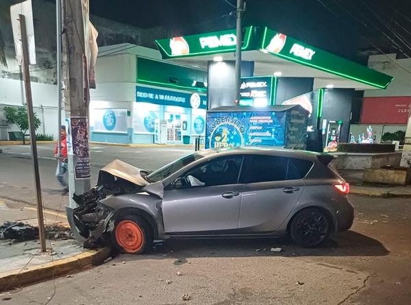 ¡TERMINAN LA PARRANDA CHOCANCO CONTRA DOS POSTES!