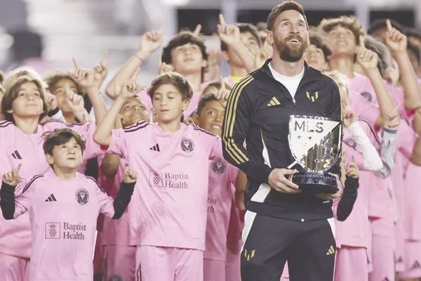 ¡LIONEL MESSI GANA EL MVP DE LA MLS!