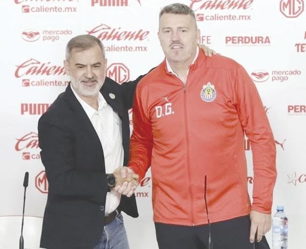 ¡CHIVAS ES COMO SI ME LLAMARA EL BARCELONA!