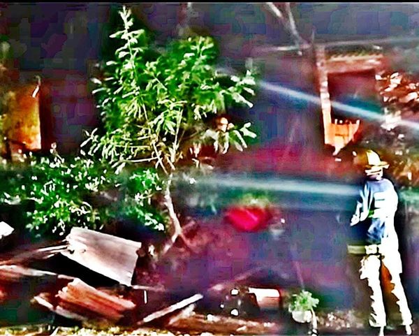 ¡FAMILIA PIERDE SU CASA POR INCENDIO!