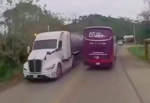 ¡CACHAN ADO GL EN MANIOBRAS PELIGROSAS!